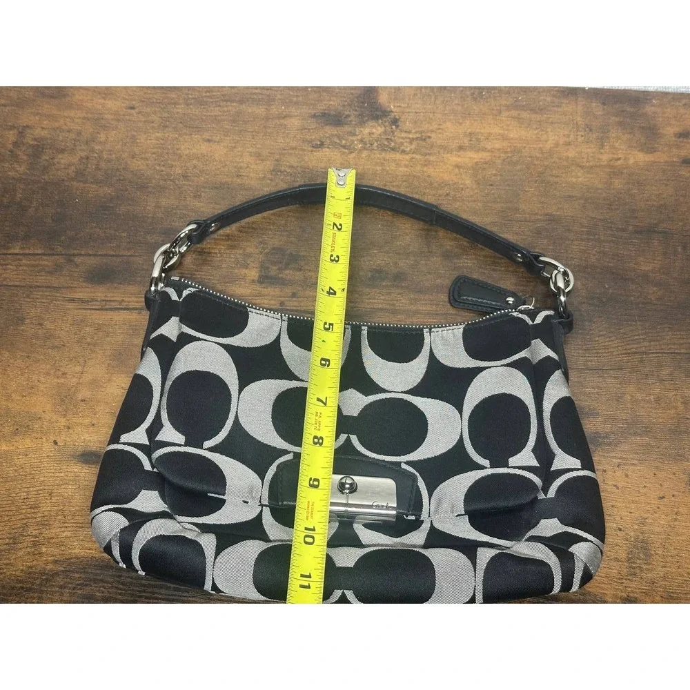 Coach Signature C Taylor Hobo Bag Black Grey Jacquard F22302 - 031 (25)